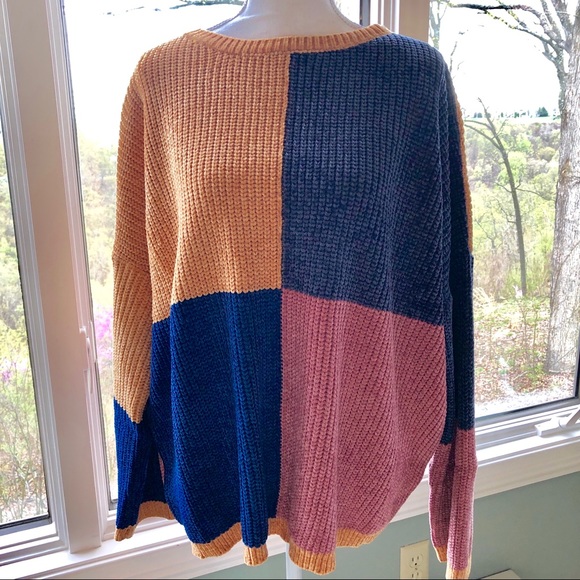NEW! COLOR BLOCK SWEATER - Picture 3 of 3